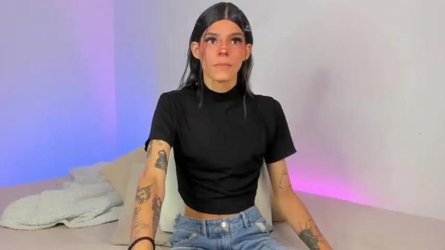 Image 4 of varya_ferreira Stream on Chaturbate on 13 months ago