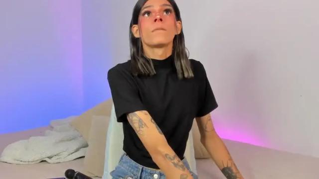 Image 7 of varya_ferreira Stream on Chaturbate on 13 months ago