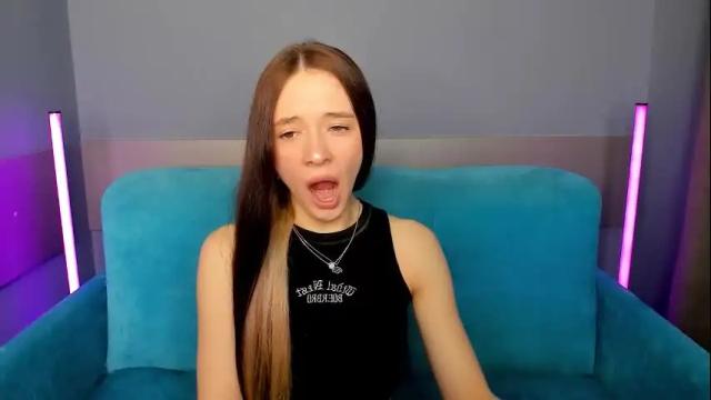 Image 2 of vasilisalove Stream on Chaturbate on 2 months ago
