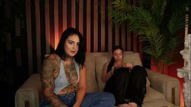 Image 2 of vaura222 Stream on Chaturbate on 2 days ago