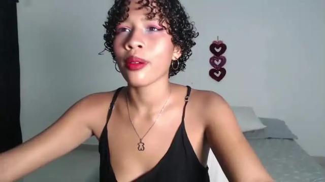 Thumbnail 1, vayolet8's Stream at Chaturbate, 21 months ago