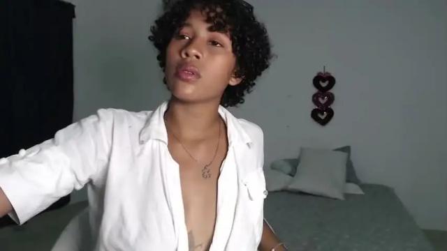 Image 2 of vayolet8 Stream on Chaturbate on 21 months ago