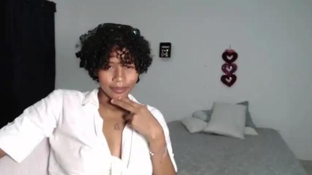 Image 6 of vayolet8 Stream on Chaturbate on 21 months ago