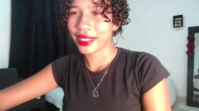 Image 3 of vayolet8 Stream on Chaturbate on 21 months ago