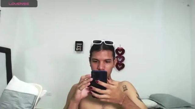 Image 2 of vayolet8 Stream on Chaturbate on 21 months ago
