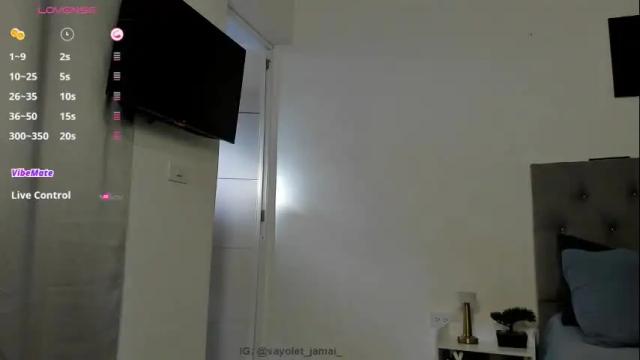 Image 4 of vayolet___ Stream on Chaturbate on 1 month ago