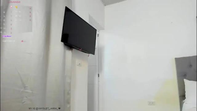 Image 7 of vayolet___ Stream on Chaturbate on 1 month ago