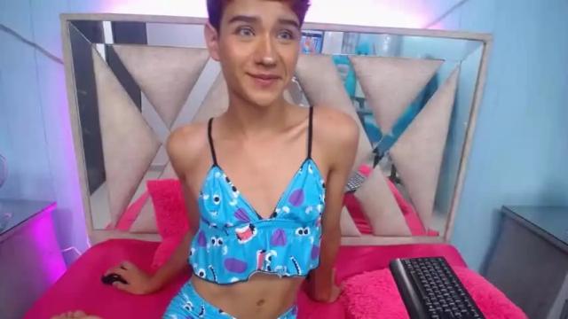 Image 3 of vayoleth_candy Stream on Chaturbate on 18 months ago