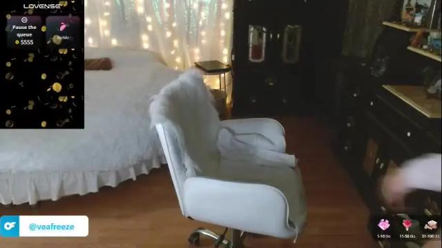 Image 2 of veafreeze Stream on Chaturbate on 1 month ago