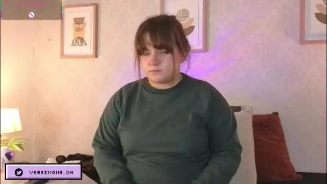 Image 8 of veesimons_dh Stream on Chaturbate on 1 month ago