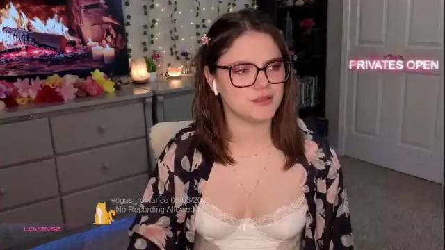 Image 10 of vegas_romance Stream on Chaturbate on 10 days ago