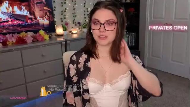 Image 7 of vegas_romance Stream on Chaturbate on 10 days ago