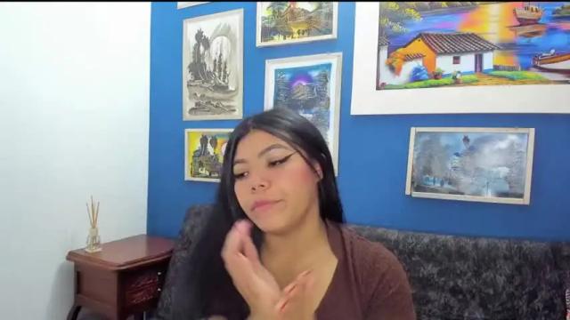 Image 12 of veky_thomsom Stream on Chaturbate on 20 months ago