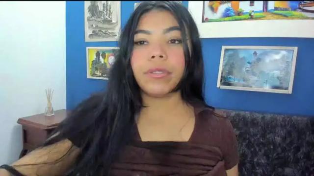 Image 4 of veky_thomsom Stream on Chaturbate on 19 months ago