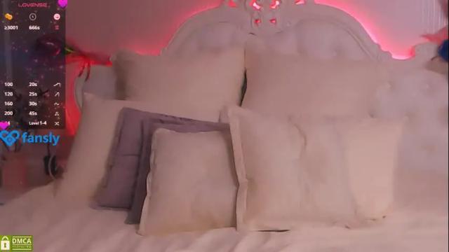Image 7 of velerycute Stream on Chaturbate on 2 months ago