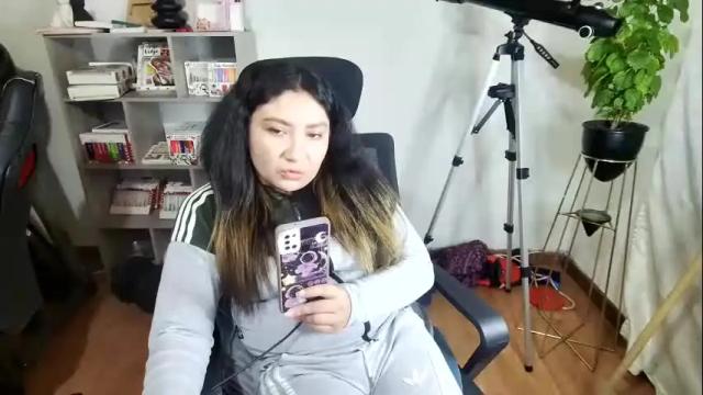 Image 11 of vellarossa Stream on Chaturbate on 1 month ago