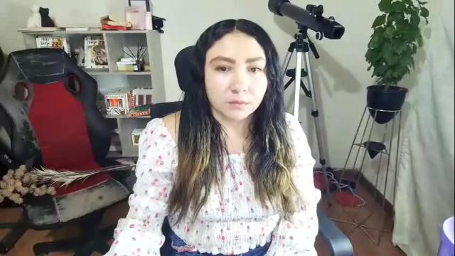 Image 8 of vellarossa Stream on Chaturbate on 1 month ago