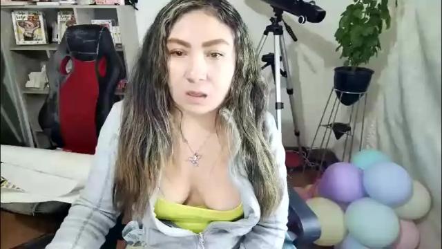 Image 6 of vellarossa Stream on Chaturbate on 11 days ago