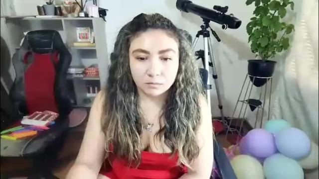 Image 8 of vellarossa Stream on Chaturbate on 5 days ago