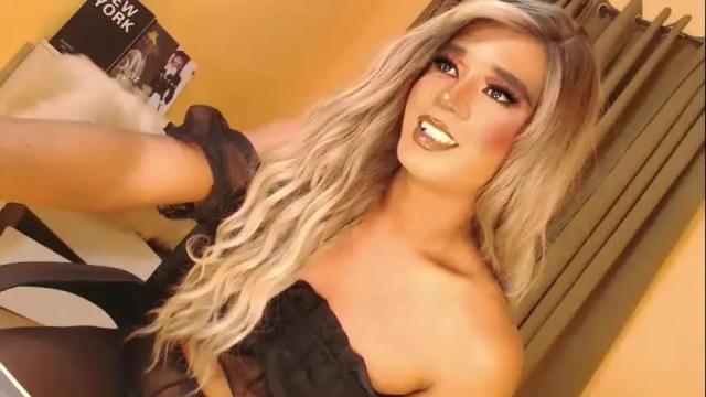 Image 11 of velvet_fux Stream on Chaturbate on 3 months ago