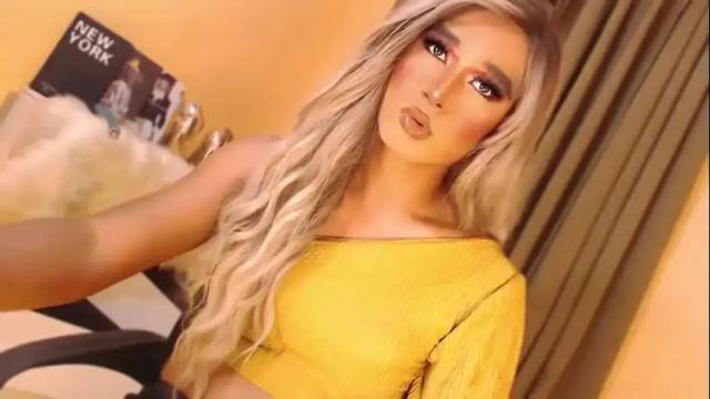 Image 3 of velvet_fux Stream on Chaturbate on 3 months ago