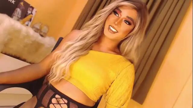 Image 10 of velvet_fux Stream on Chaturbate on 3 months ago