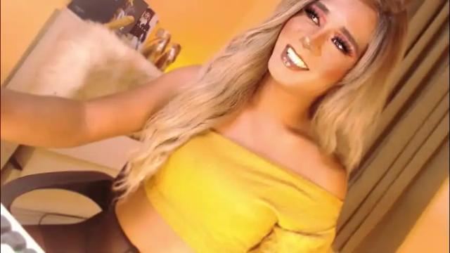 Image 10 of velvet_fux Stream on Chaturbate on 2 months ago