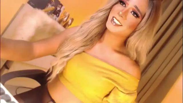 Image 7 of velvet_fux Stream on Chaturbate on 2 months ago