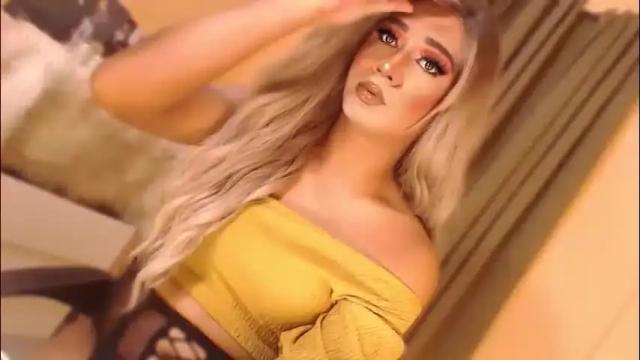 Image 6 of velvet_fux Stream on Chaturbate on 2 months ago