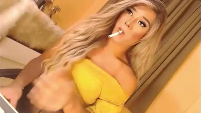 Image 4 of velvet_fux Stream on Chaturbate on 2 months ago