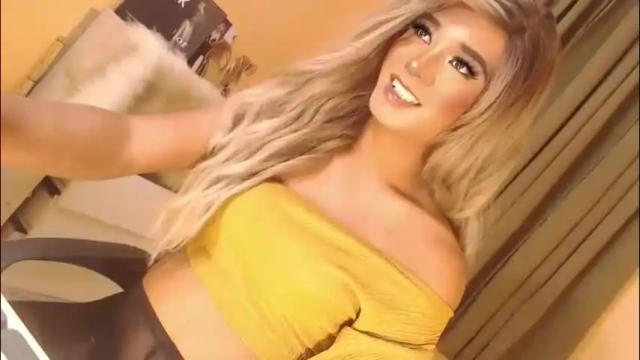 Image 10 of velvet_fux Stream on Chaturbate on 2 months ago