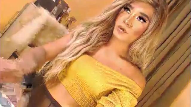 Image 4 of velvet_fux Stream on Chaturbate on 2 months ago