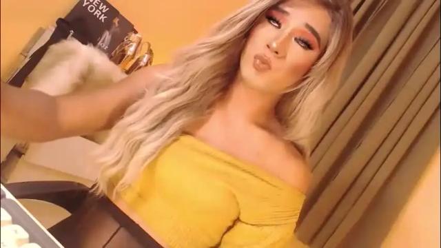 Image 10 of velvet_fux Stream on Chaturbate on 2 months ago