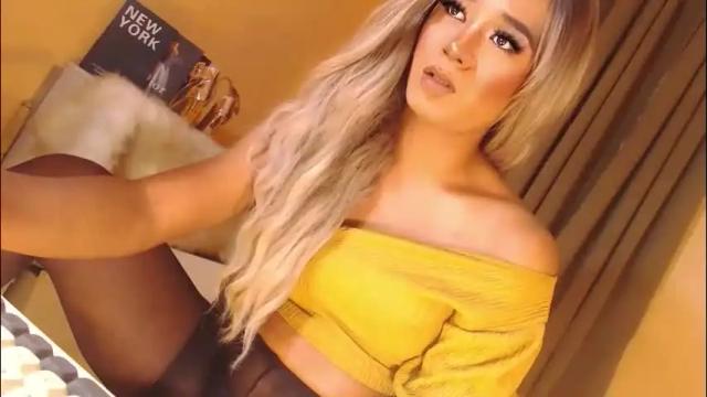 Image 10 of velvet_fux Stream on Chaturbate on 2 months ago