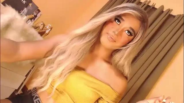 Image 12 of velvet_fux Stream on Chaturbate on 1 month ago