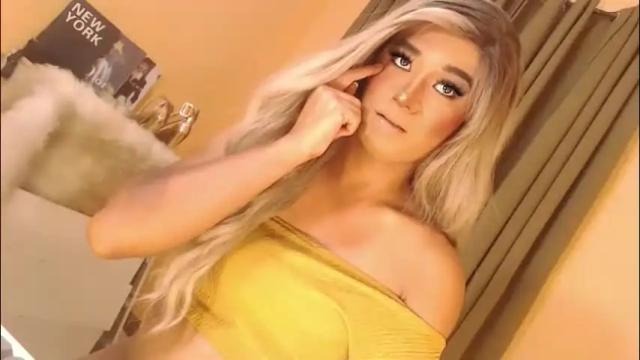 Image 4 of velvet_fux Stream on Chaturbate on 1 month ago