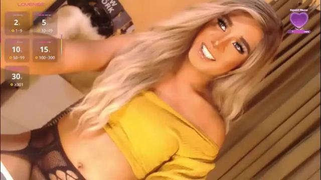 Image 7 of velvet_fux Stream on Chaturbate on 1 month ago