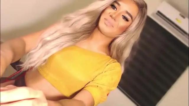 Image 3 of velvet_fux Stream on Chaturbate on 26 days ago