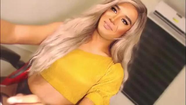 Image 7 of velvet_fux Stream on Chaturbate on 26 days ago