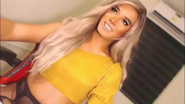 Image 8 of velvet_fux Stream on Chaturbate on 26 days ago