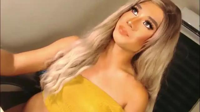 Image 2 of velvet_fux Stream on Chaturbate on 5 days ago