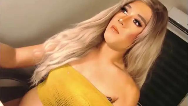 Image 3 of velvet_fux Stream on Chaturbate on 5 days ago