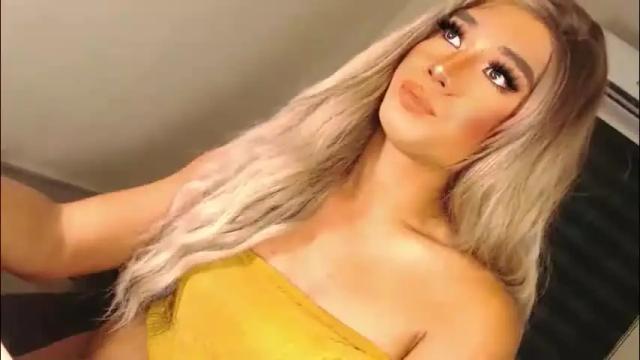 Image 4 of velvet_fux Stream on Chaturbate on 5 days ago