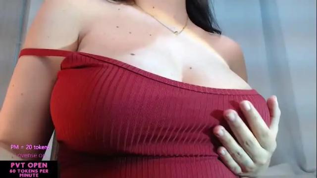 Image 2 of velvetcrystal Stream on Chaturbate on 1 month ago