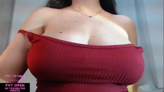 Image 4 of velvetcrystal Stream on Chaturbate on 1 month ago