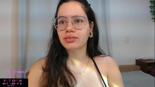 Image 2 of velvetcrystal Stream on Chaturbate on 1 month ago