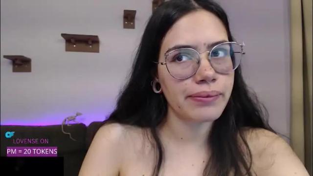 Image 12 of velvetcrystal Stream on Chaturbate on 21 days ago