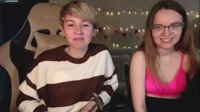 Image 3 of velvetvalkyries Stream on Chaturbate on 1 month ago