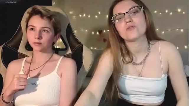 Image 11 of velvetvalkyries Stream on Chaturbate on 1 month ago