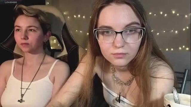 Image 7 of velvetvalkyries Stream on Chaturbate on 1 month ago